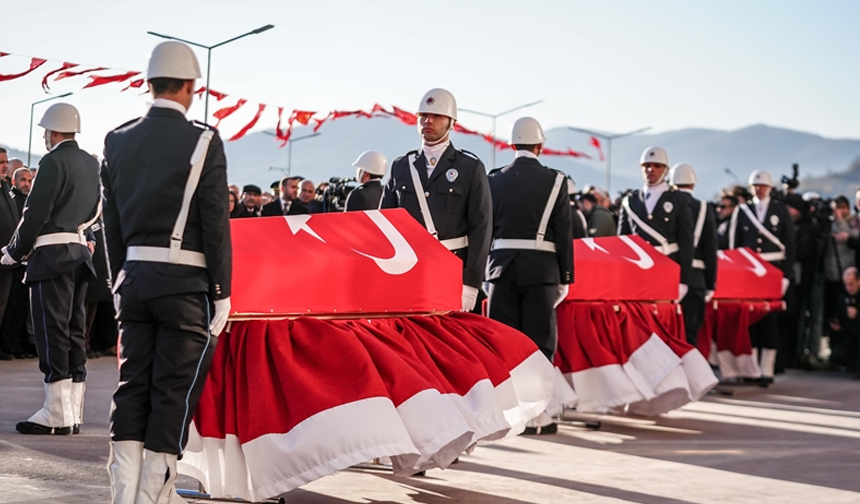 Yalova şehitleri dualarla ebediyete uğurlandı