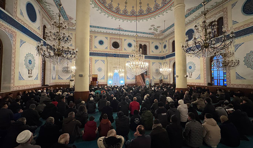 Miraç Gecesi Rize’de dualarla idrak edildi