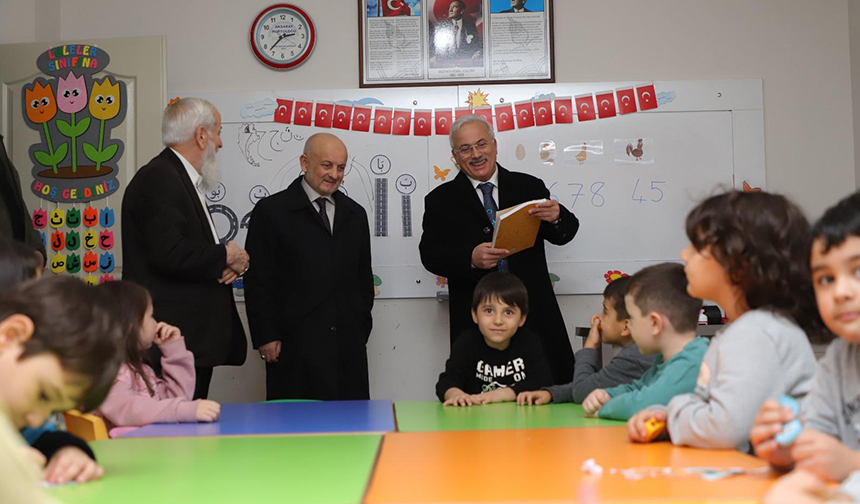 Vali Kumbuzoğlu, miniklerle buluştu