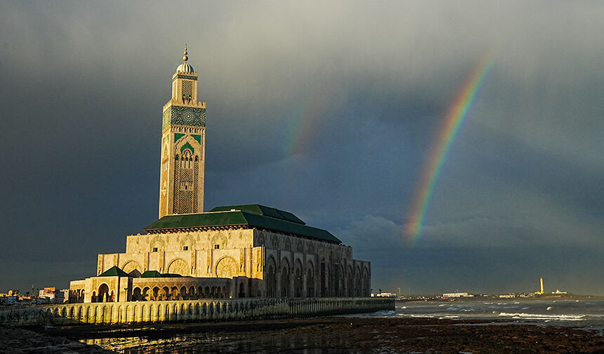 Atlas Okyanusu üzerine inşa edilen II. Hasan Cami