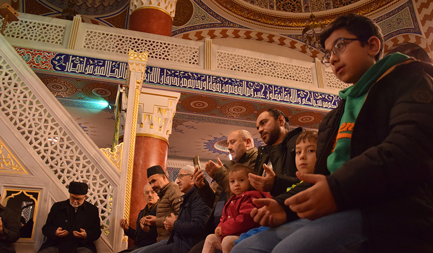 Bolat Miraç Gecesi Ilahi Rahmet Vesilesidir 12