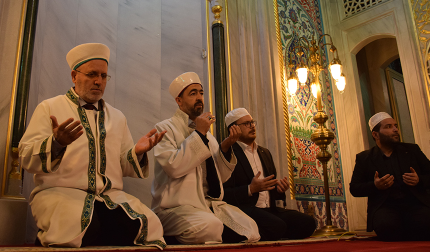 Bolat Miraç Gecesi Ilahi Rahmet Vesilesidir 7