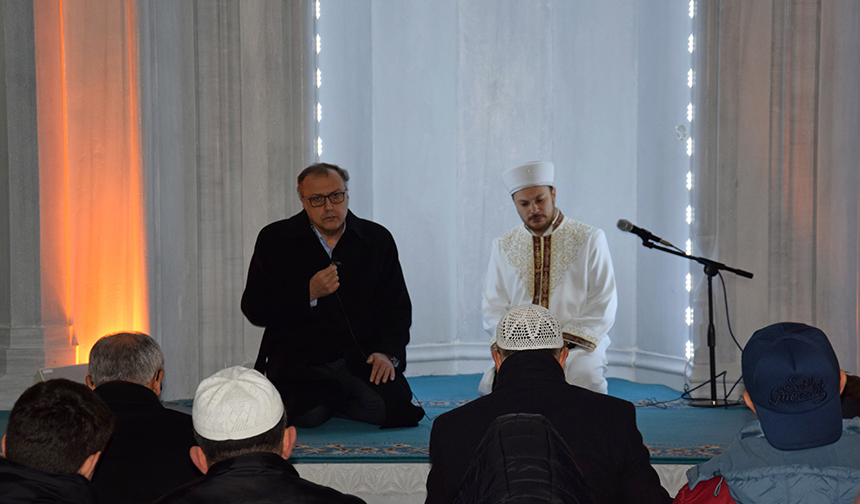 Prof. Dr. Akoğlu: Müminin kemalatı namazla tamamlanır