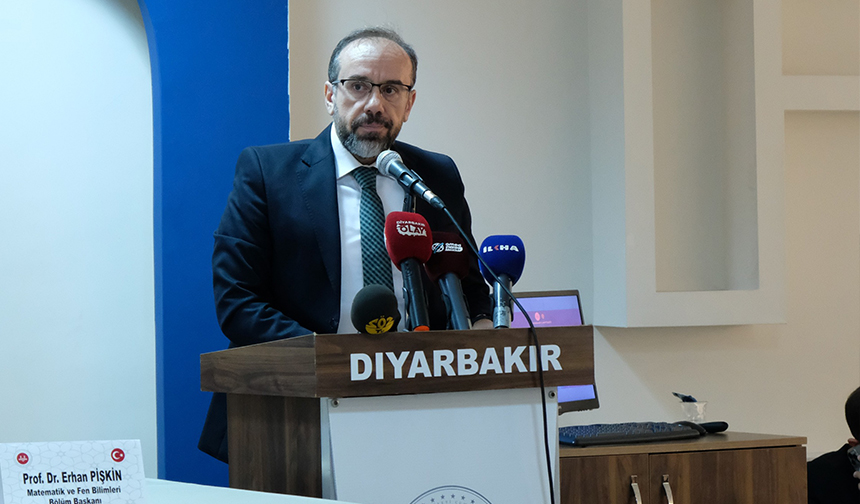 Diyarbakır’da “Dijital Dünyada Din, Bilim ve Gençlik” paneli