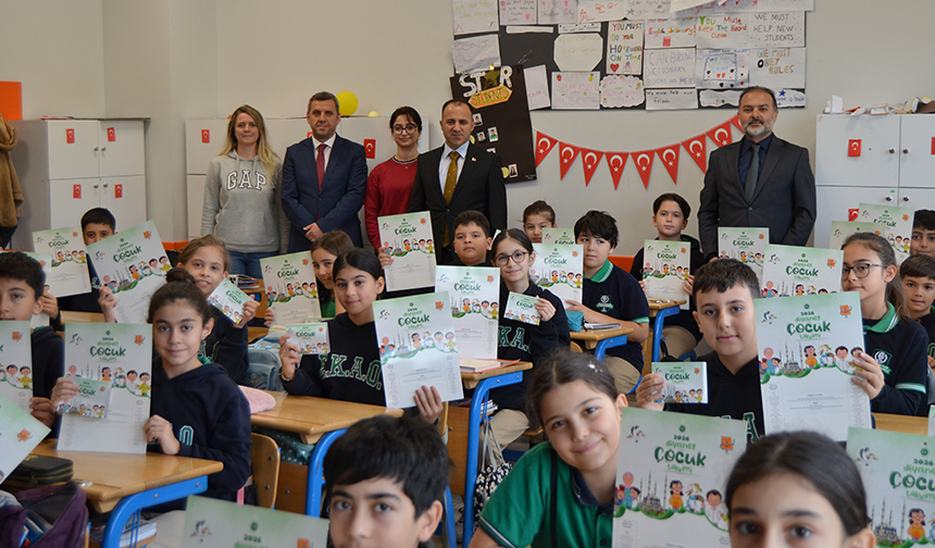 Gebze’de din görevlilerinden çocuklara anlamlı hediye