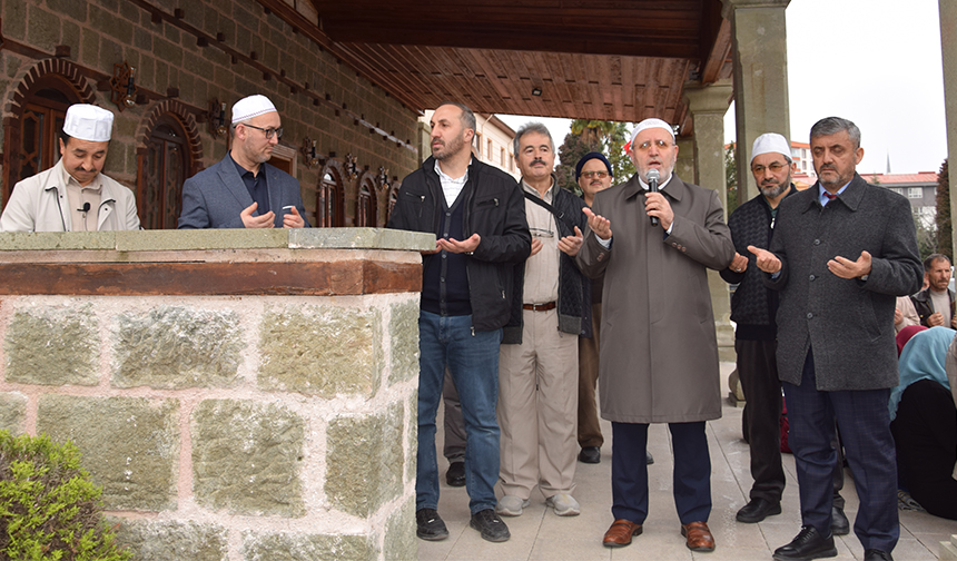 Giresunlu Umreciler Dualarla Uğurlandı 5-1