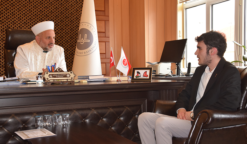 21 Yaşındaki Moldovalı Genç İslam’ı Seçti 2