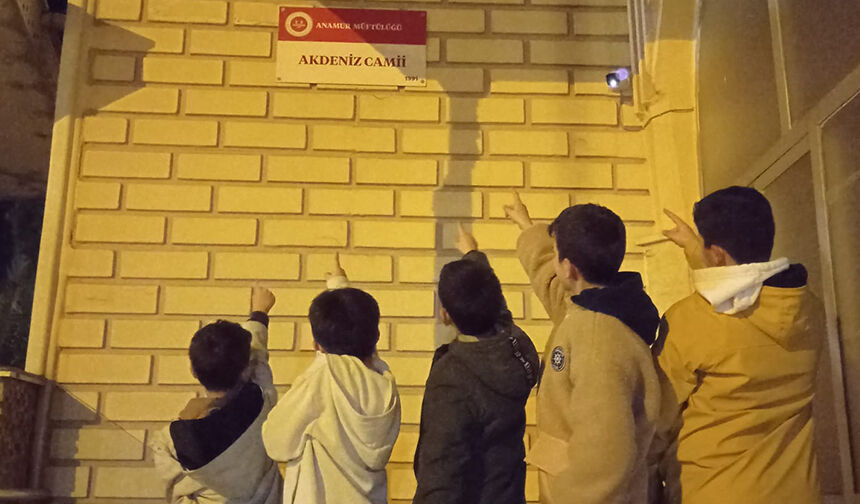 Arkadaşımla Camideyim 33