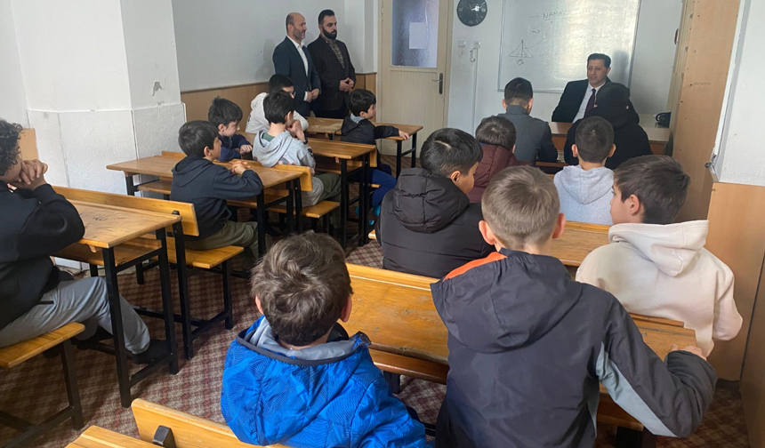 Espiye İlçe Müftüsü Özgül Öğrencilerle Buluştu 2