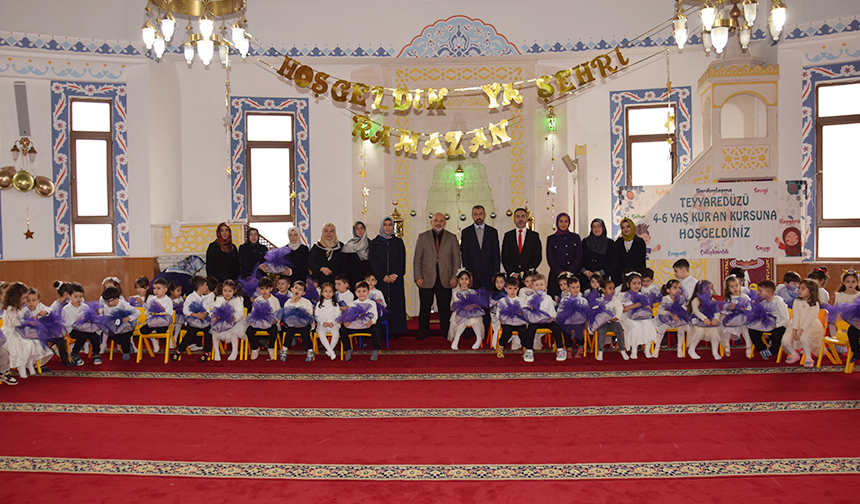 Minik Yüreklerden Ramazan Alayı 19