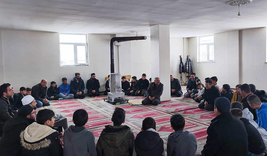 Özalp’ta "Gençliğe Değer Köy Gençlik Buluşmaları" sürüyor