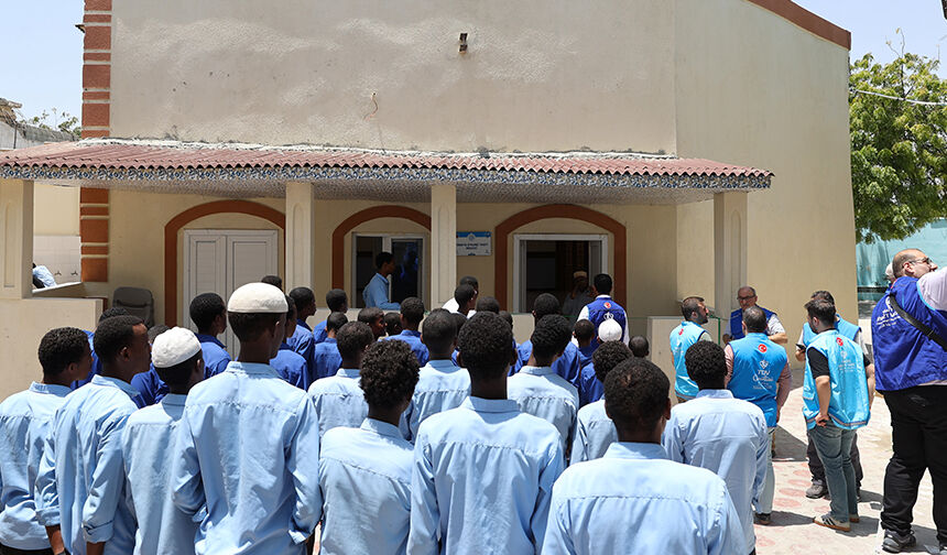 S O M A L İ M E S C İ T 44