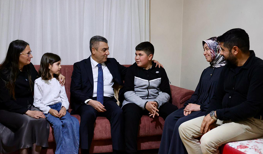 U M R E H A Y A L İ G E R Ç E K O L A C A K 44