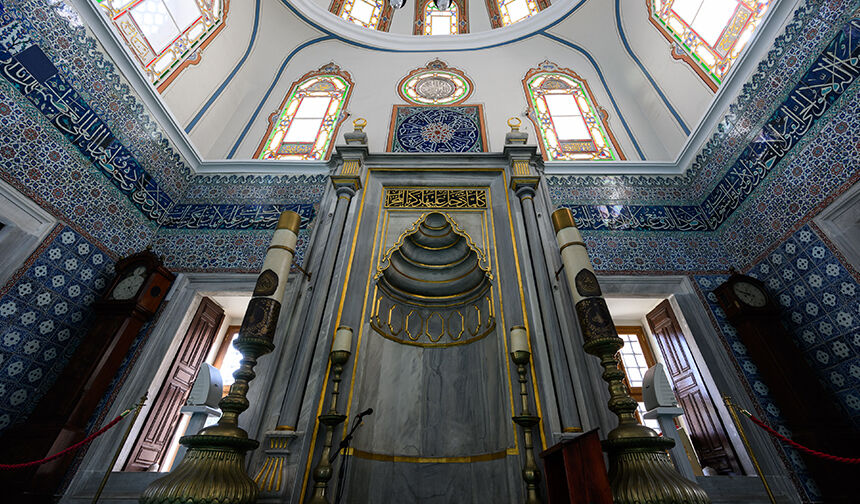 H A M İ D İ E V V E L C A M İ 33