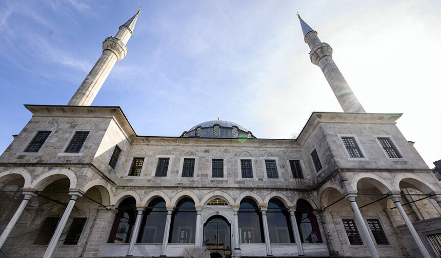 H A M İ D İ E V V E L C A M İ 55