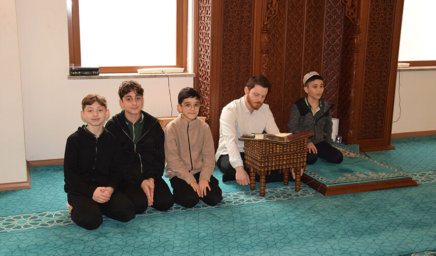 Hafız Öğrenciler Mukabele Geleneğini Yaşattı 4