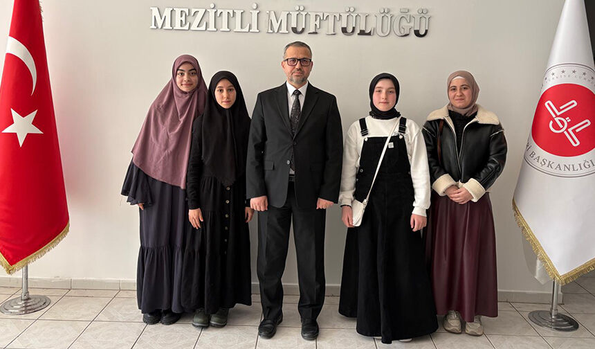 Mezitli’de 4 Öğrenci 6 Ayda Hafız Oldu