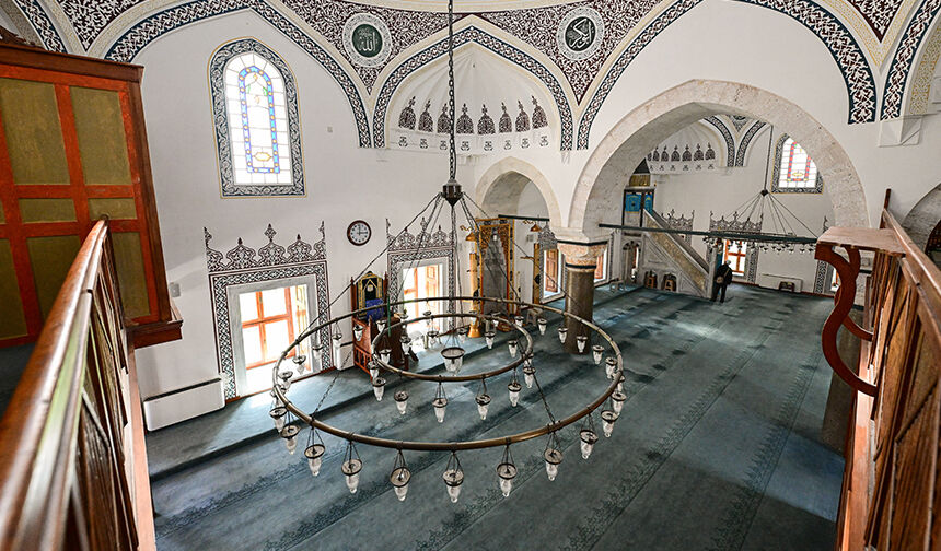 Hürrem Sultan Cami Minber 33