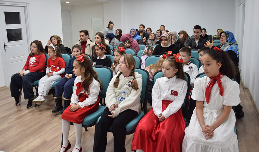 Öğrenciler İstiklal Marşını En Güzel Şekilde Okumak İçin Yarıştılar 06