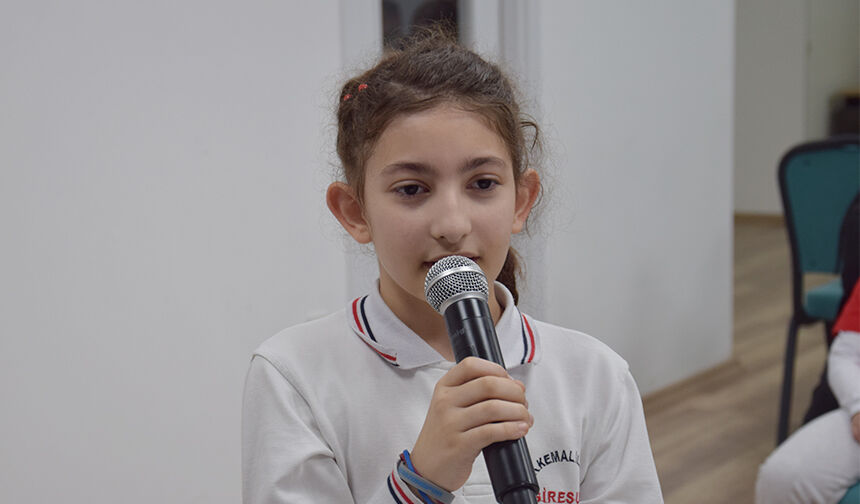 Öğrenciler İstiklal Marşını En Güzel Şekilde Okumak İçin Yarıştılar 08