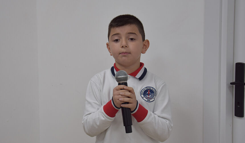 Öğrenciler İstiklal Marşını En Güzel Şekilde Okumak İçin Yarıştılar 11