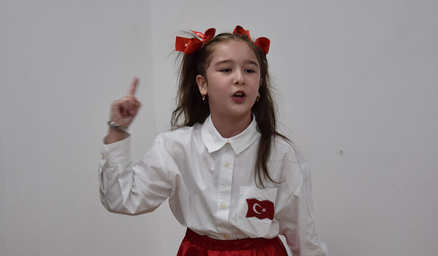 Öğrenciler İstiklal Marşını En Güzel Şekilde Okumak İçin Yarıştılar 13