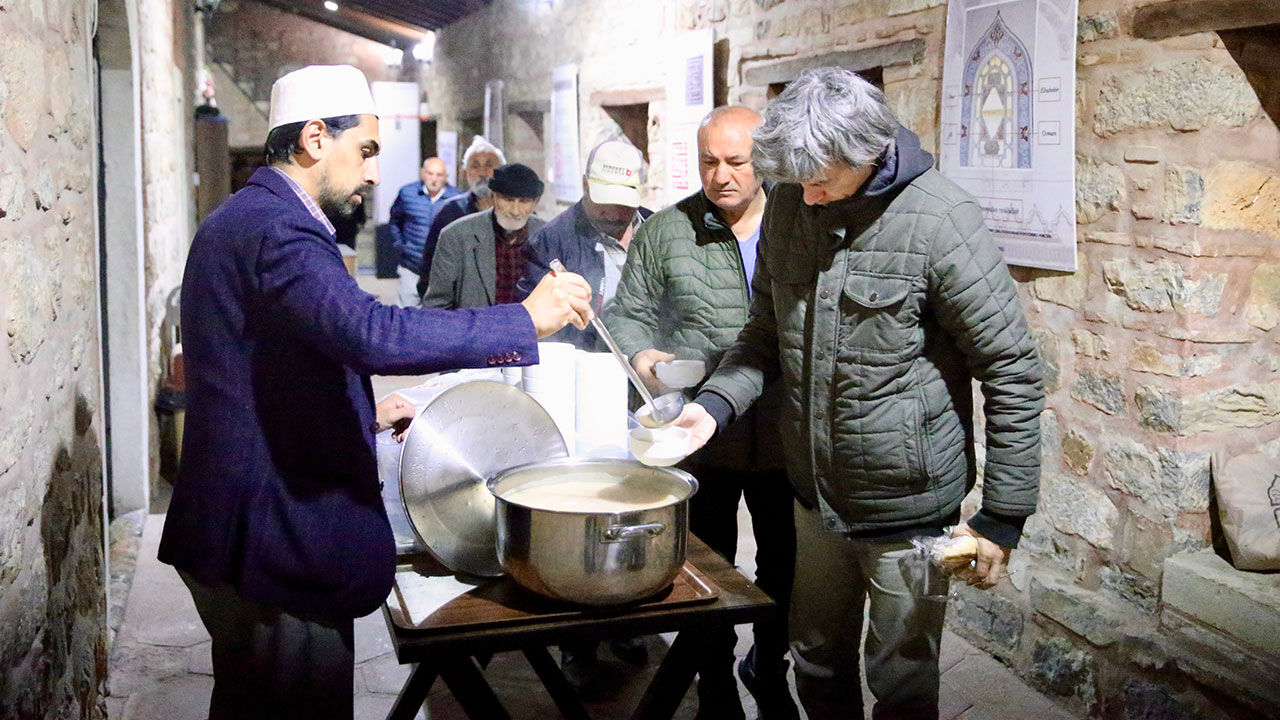 Asırlık Cami Çorba Geleneği 11