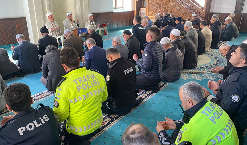 Espiye'de Şehit Polisler Için Mevlit Okutuldu 1