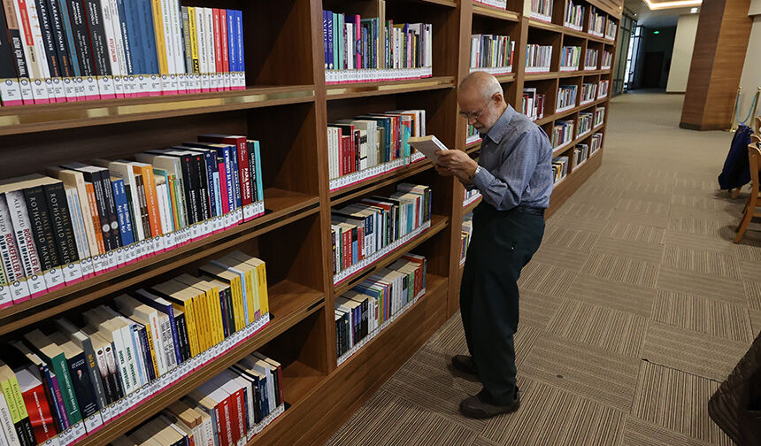 K İ T A P K U R D U T E R Z İ 11