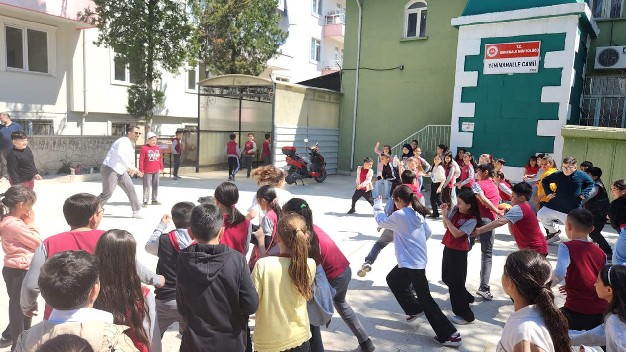 Kırıkkale'de çocuklar camide buluştu