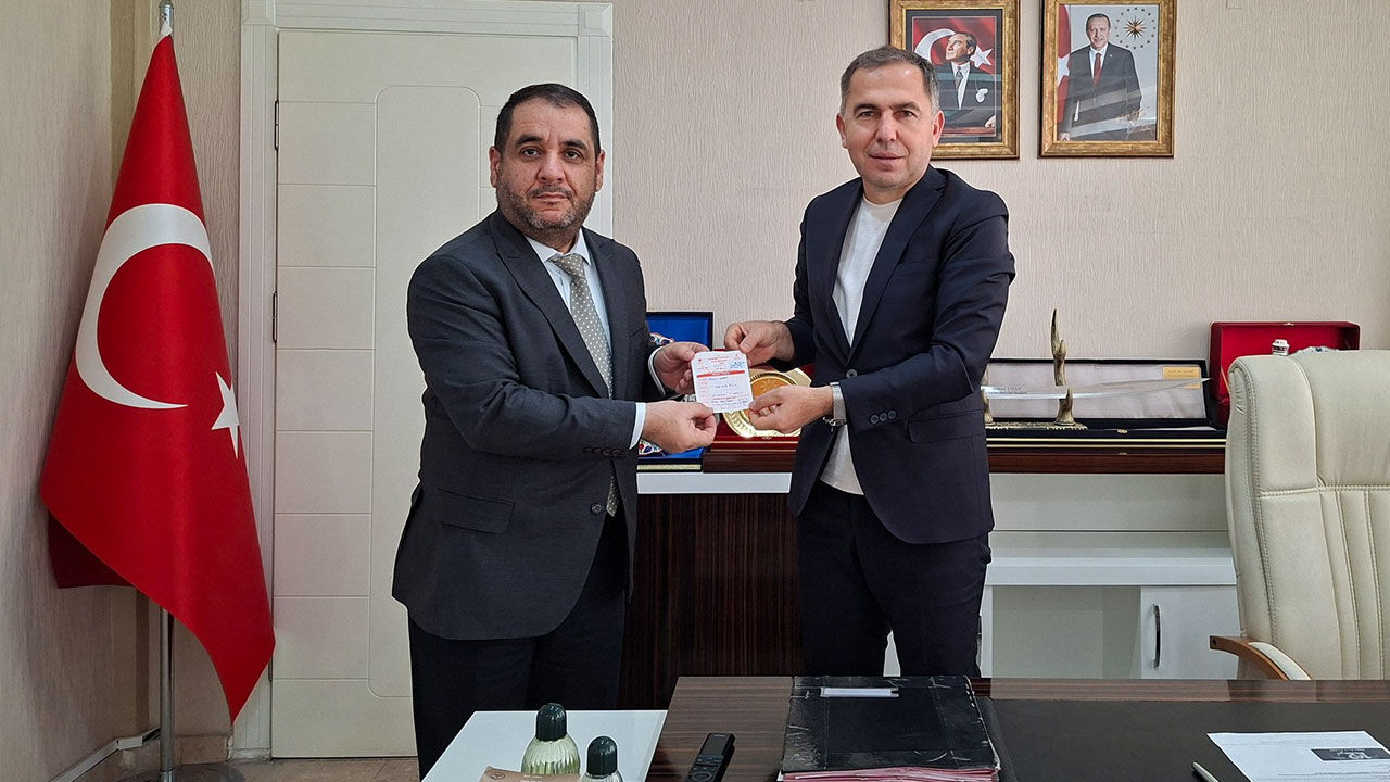 Başkan Uyan, kurbanını TDV'ye emanet etti