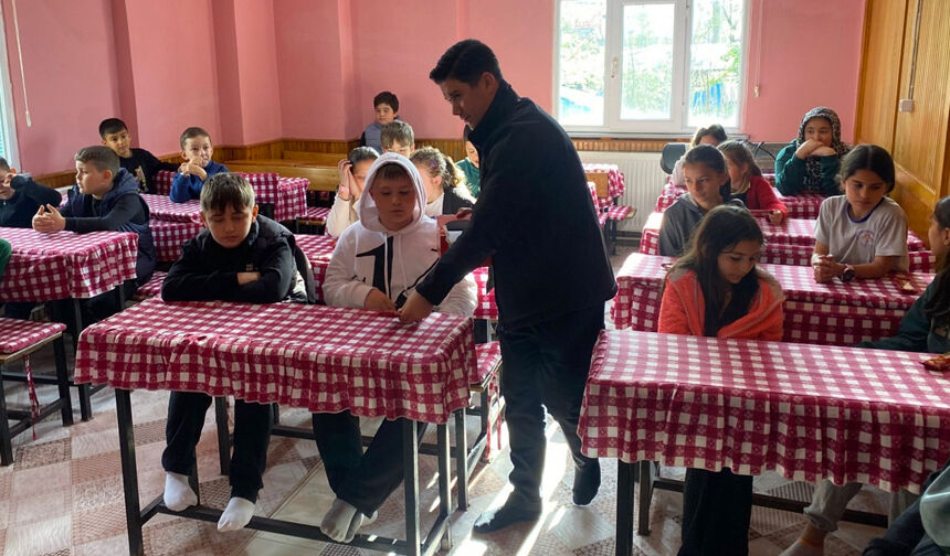 Espiye’de Genç Gönüller Çocuk Gönüllerle Buluştu 2