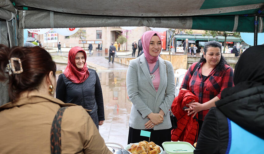 Giresun’da %22İki İnsan Bir Hayat%22 Çarşısı Açıldı 3