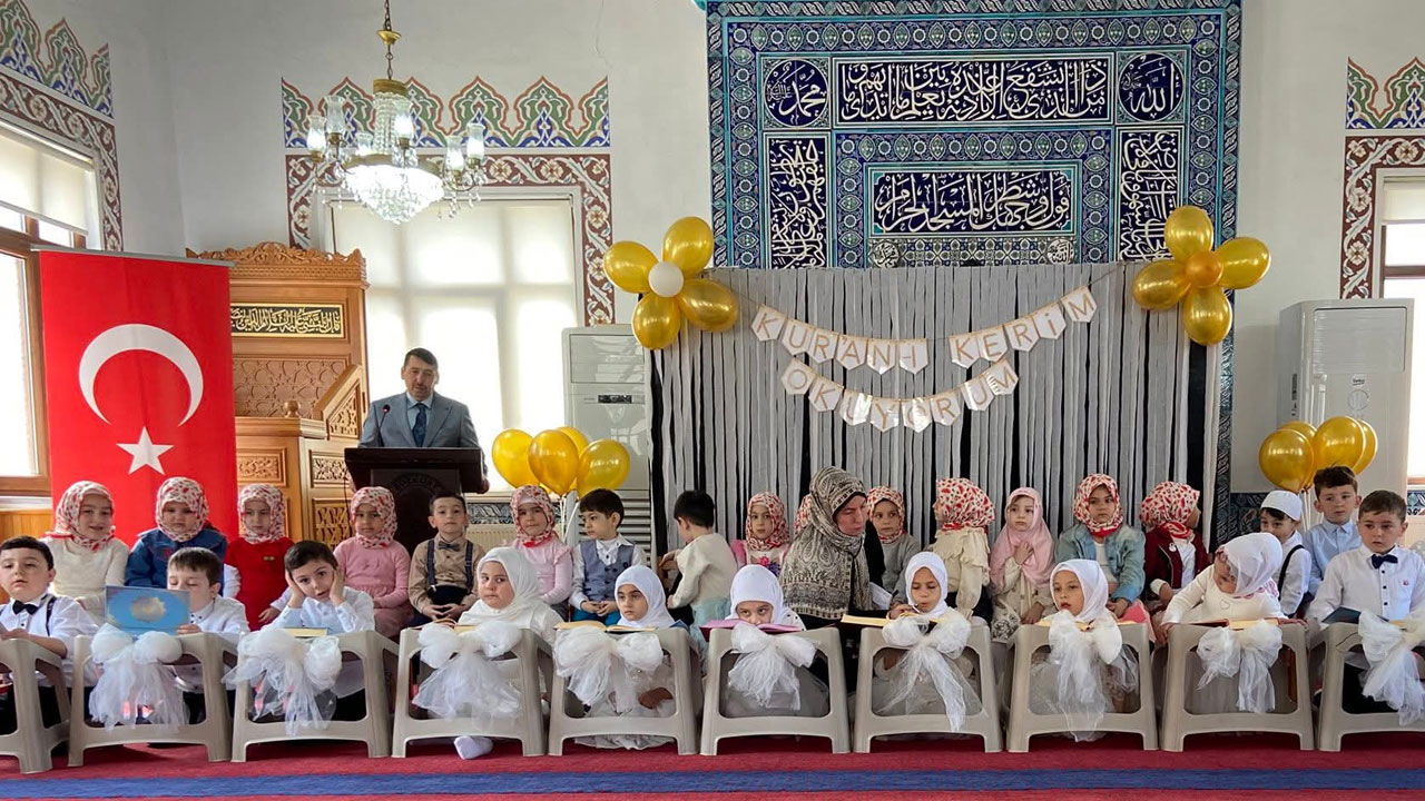 Bozkurt'ta minikler Kur'an'a geçmenin sevincini yaşadı