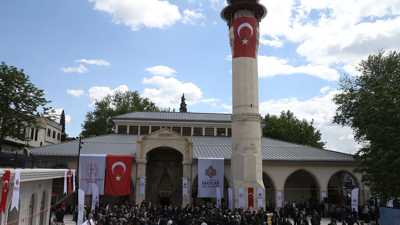 Kahramanmaraş Ulu Camii ayağa kaldırıldı