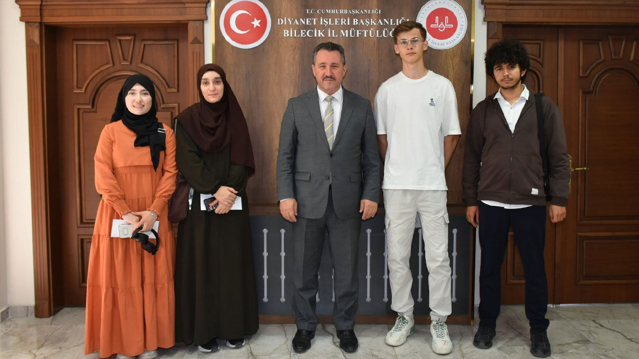 Bilecik'te öğrenciler ödüllendirildi