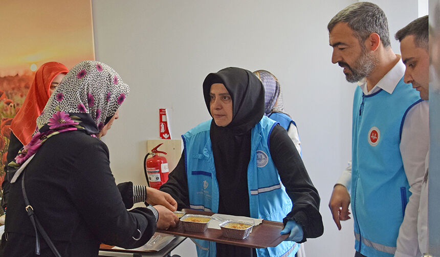 Hasta Yakınları Ve Sağlık Çalışanlarına Aşure Ikramı 9