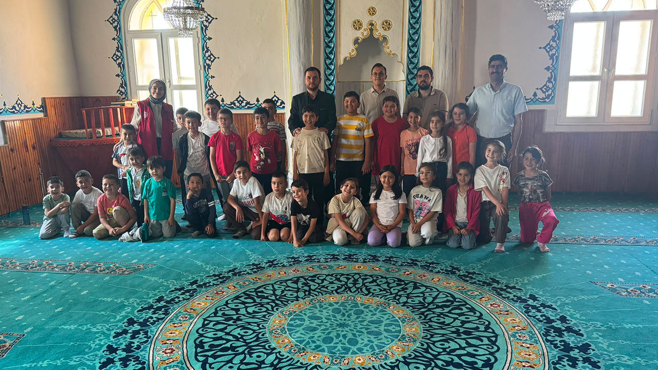 Kıbrıscık'ta çocuklar cami şenliğinde buluştu