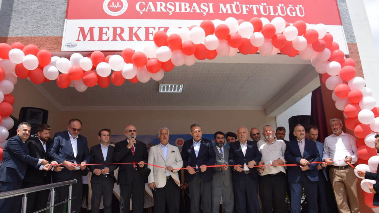 Çarşıbaşı Yatılı Erkek Kur’an Kursu açıldı