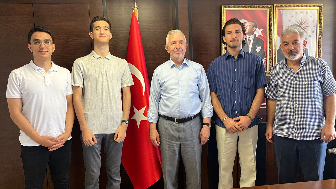 Gölcük Hicret Hafızlık Kur’an Kursu öğrencilerinden YKS başarısı