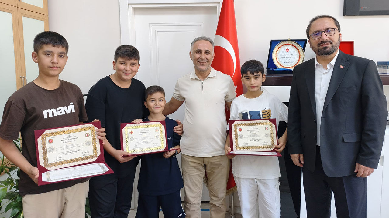 Adıyaman'da hafızlar belge aldı
