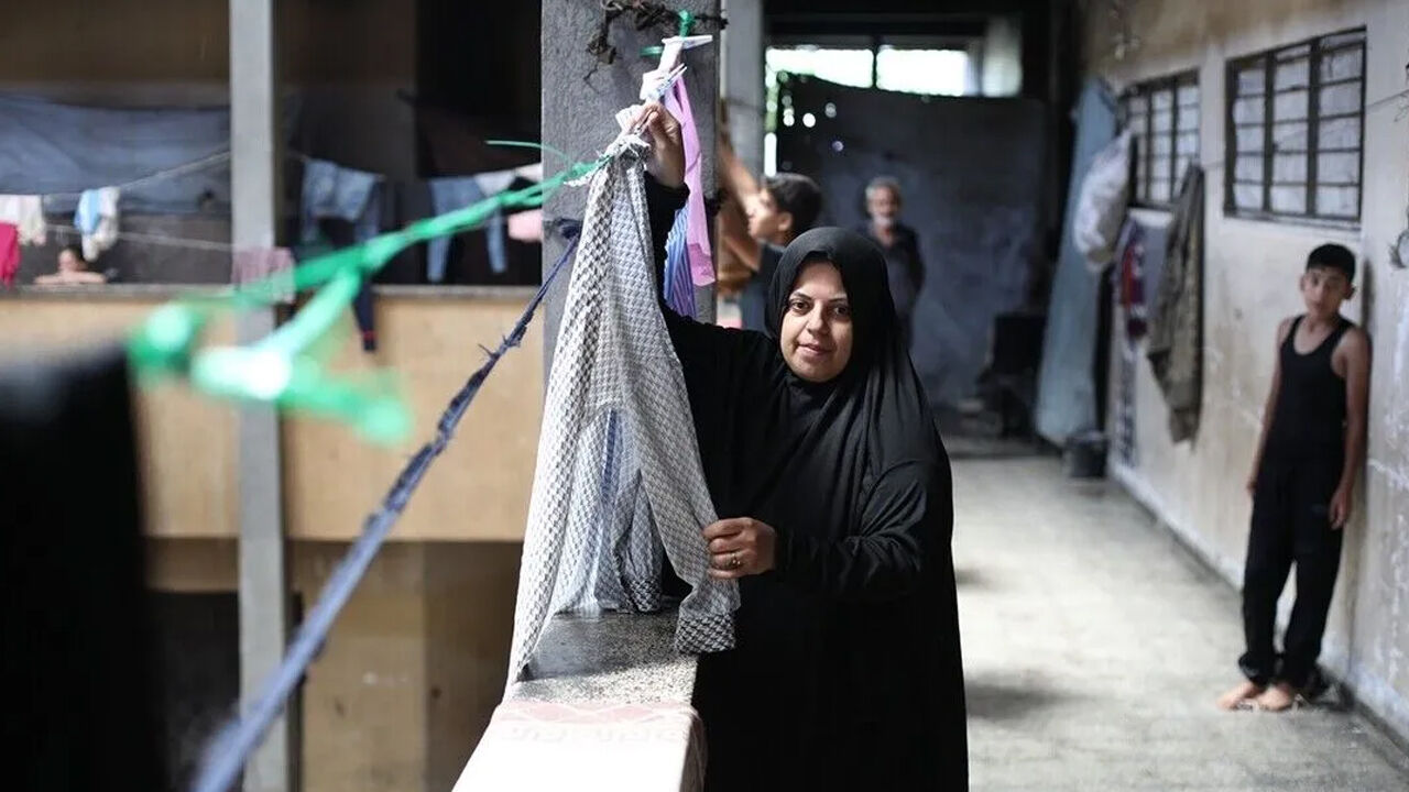 Gazze'deki okullar, evleri yıkılan Filistinlilerin barınma merkezi olmaya devam ediyor