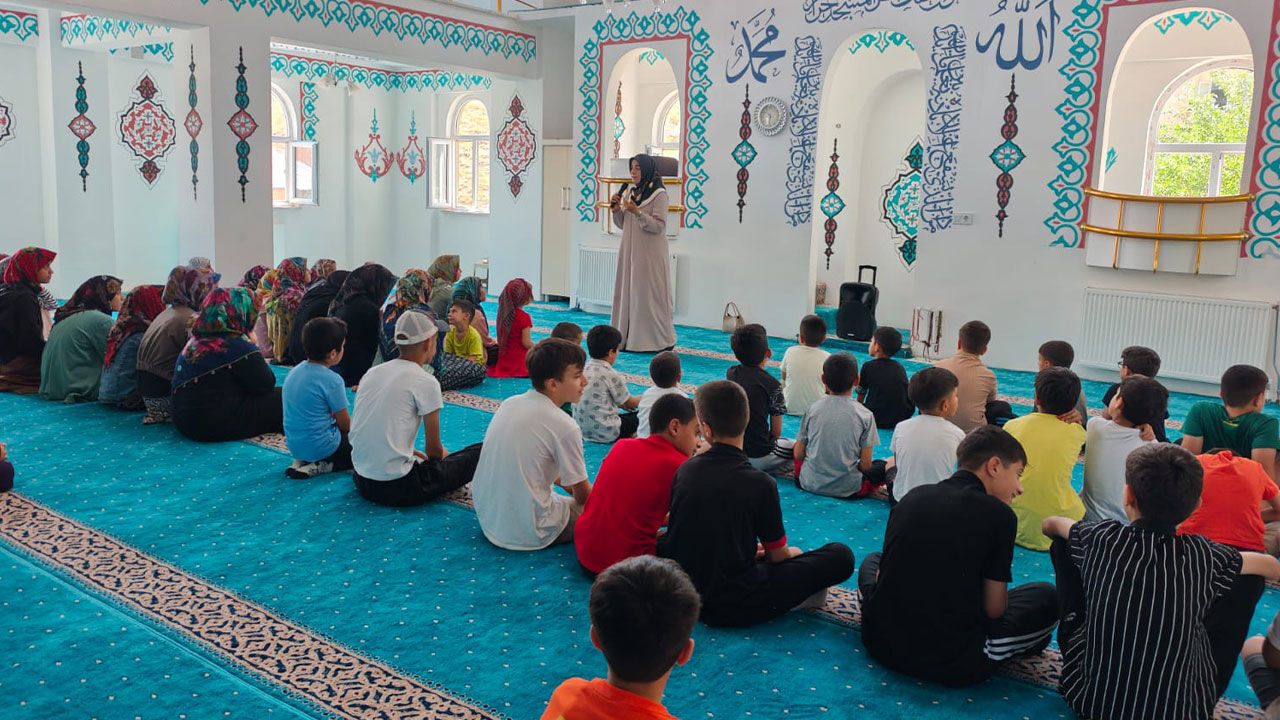 Hakkari Cocuk Cami 1