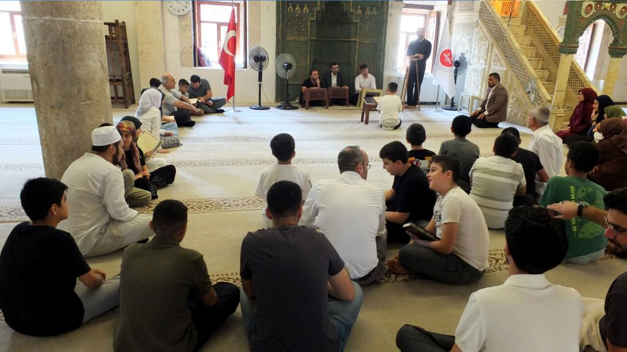 Keban’da Yaz Kur’an Kursu Öğrencileri Bilgide Yarıştı