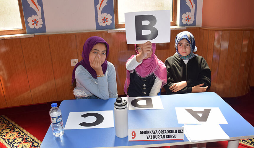 Yaz Kur'an Kursu Öğrencileri Hem Öğrendi Hem Yarıştı 21