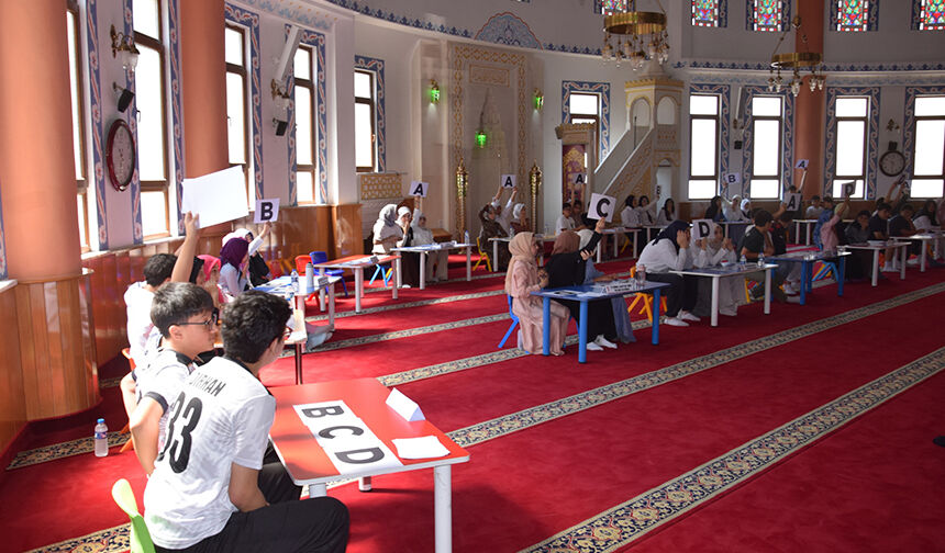 Yaz Kur'an Kursu Öğrencileri Hem Öğrendi Hem Yarıştı 24