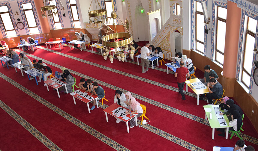 Yaz Kur'an Kursu Öğrencileri Hem Öğrendi Hem Yarıştı 3