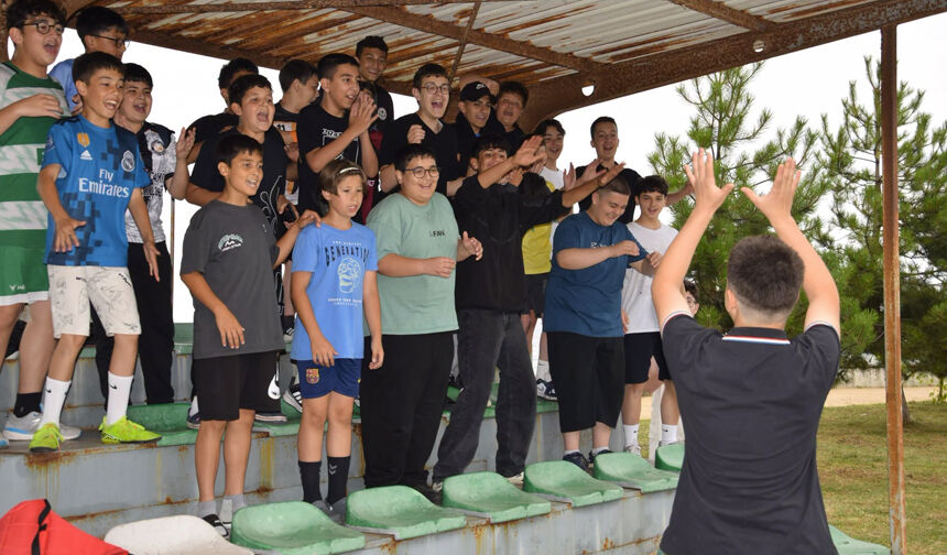 Yaz Kur'an Kursu Öğrencileri Yeşil Sahada Ter Döktü 15