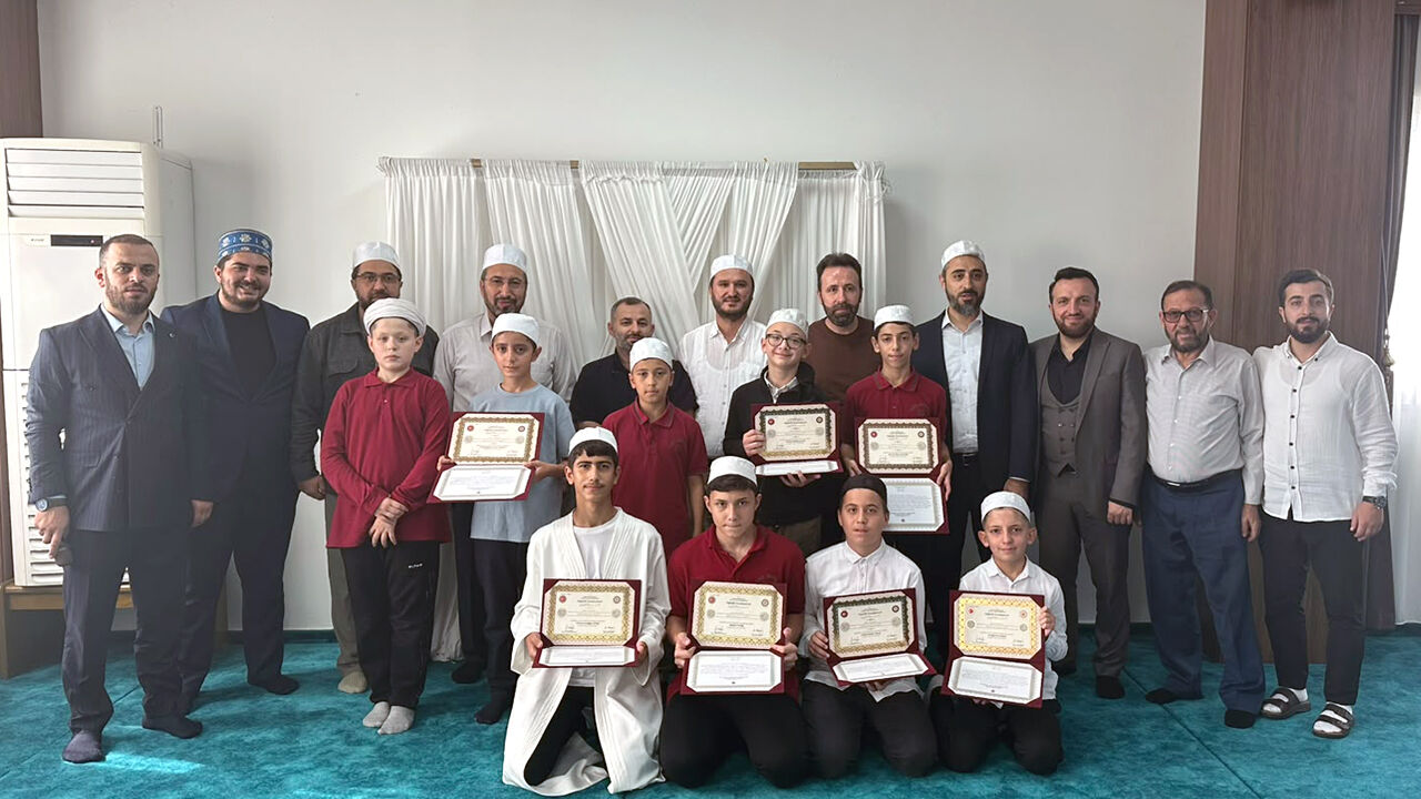 10 Hafız Törenle Icazet Aldı03