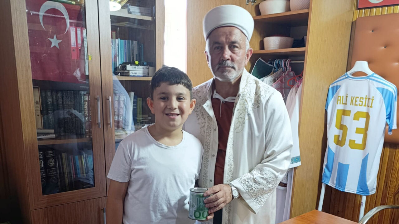 11 Yaşındaki Salih’ten Örnek Davranış